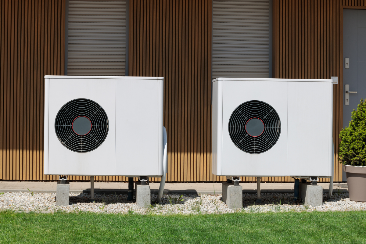Read more about the article Heat Pumps vs Traditional Boilers — Which Is Better for Your Home?